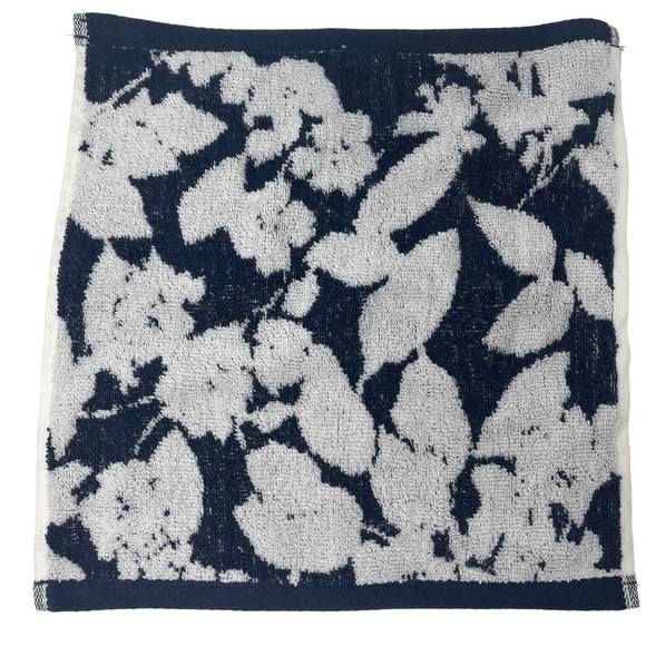 Lauren Ralph Lauren Sanders Club Navy Floral set of 3  Wash cloths NWT - Picture 2 of 4
